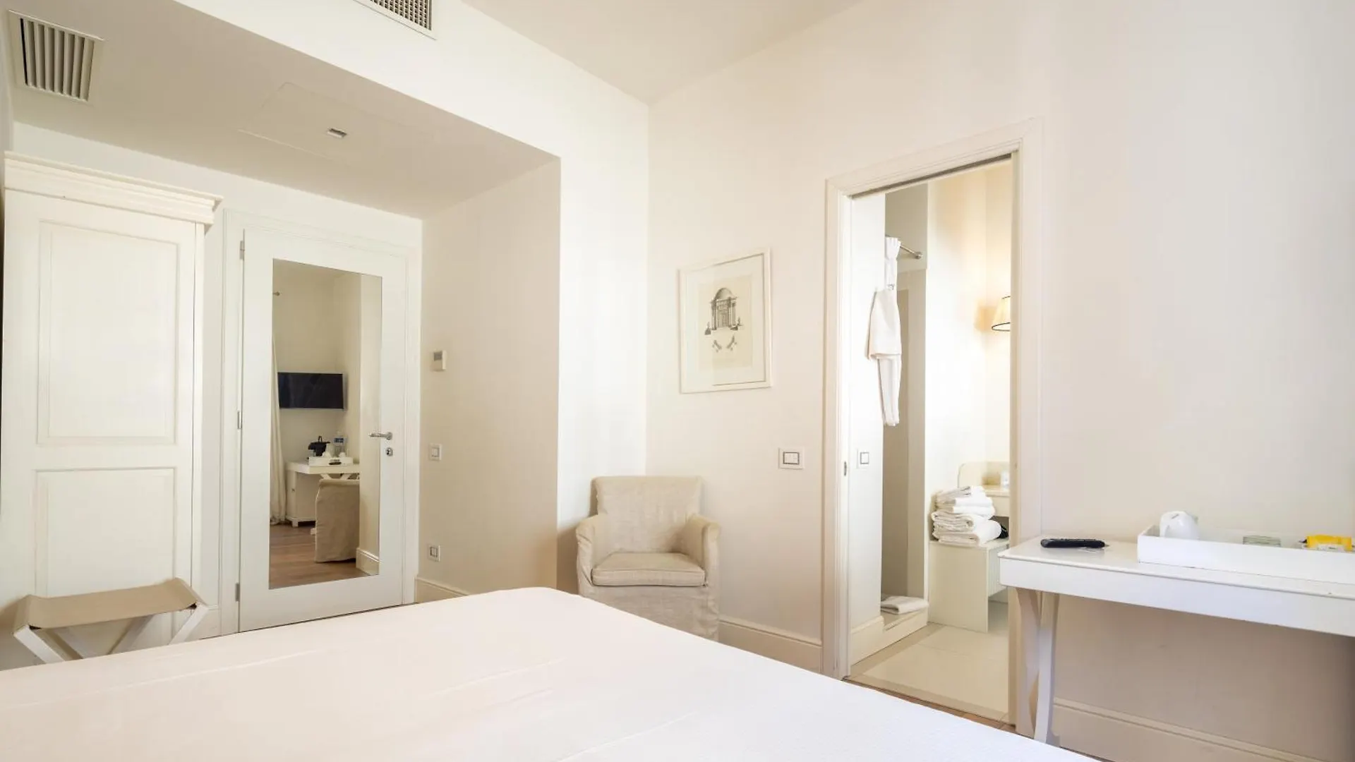 B&B Hall Suites 엠폴리