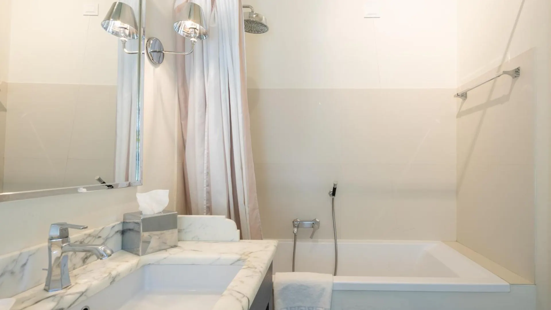 Hall Suites 엠폴리 이탈리아