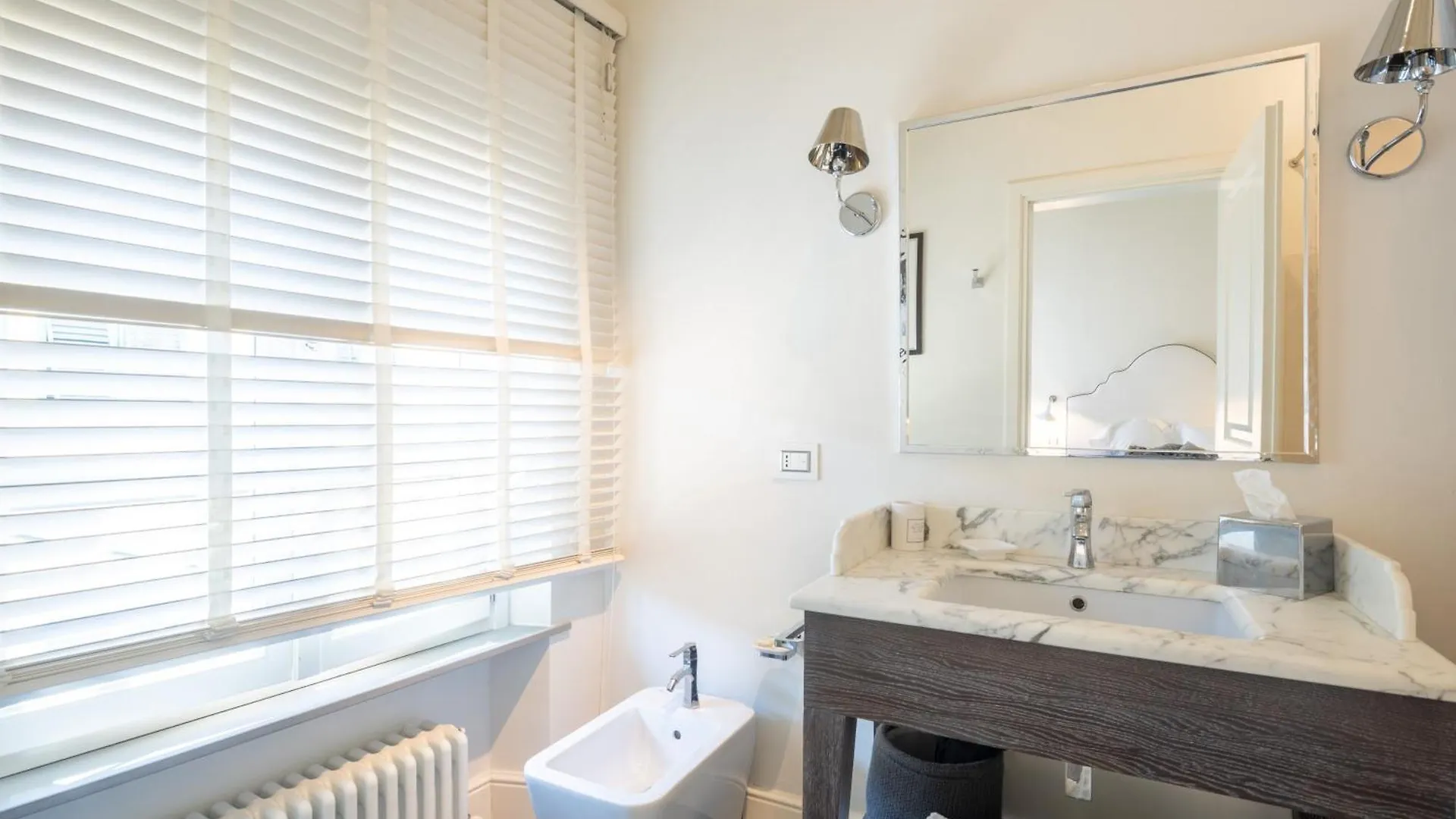 B&B Hall Suites 엠폴리