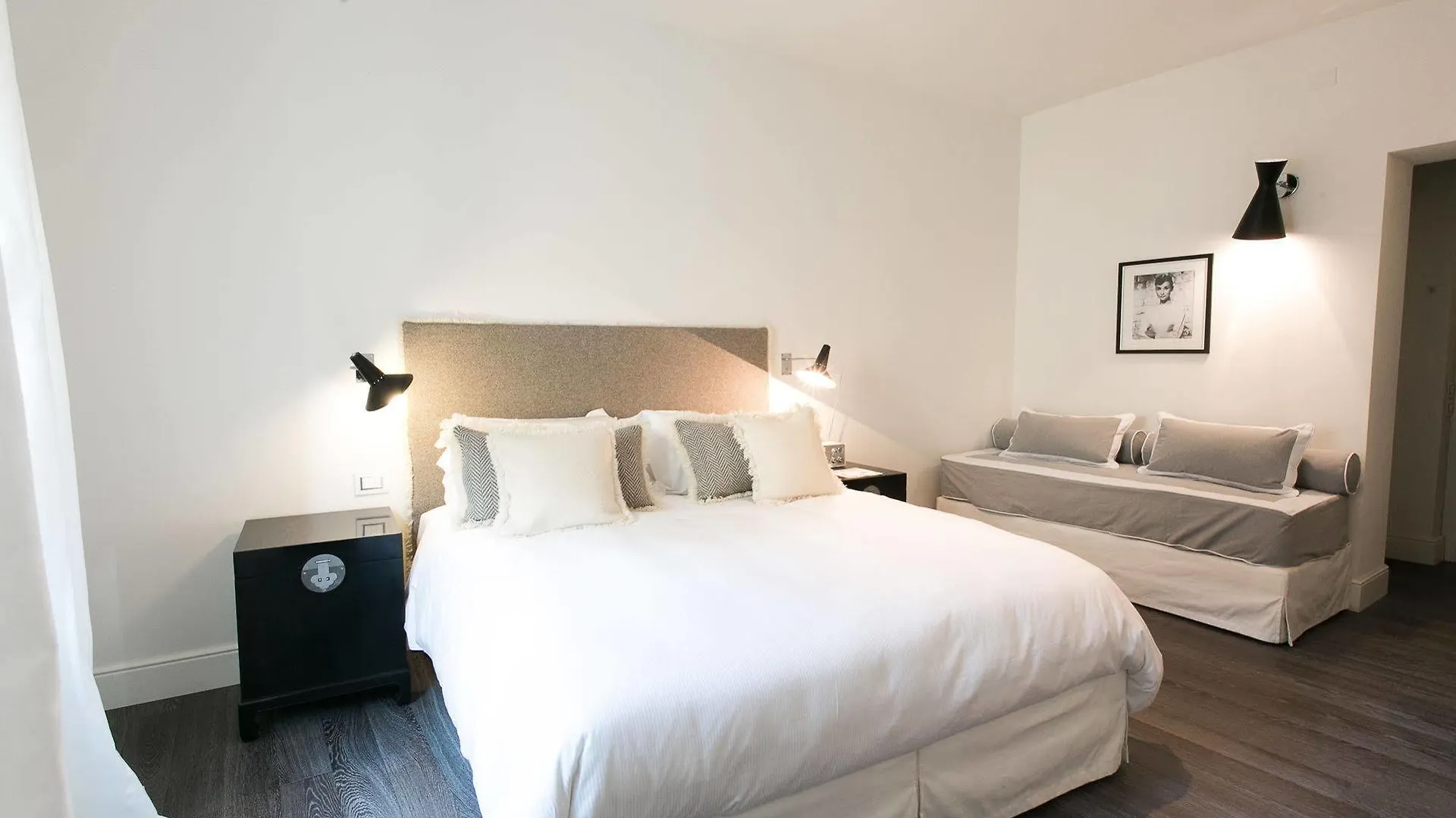 B&B Hall Suites 엠폴리